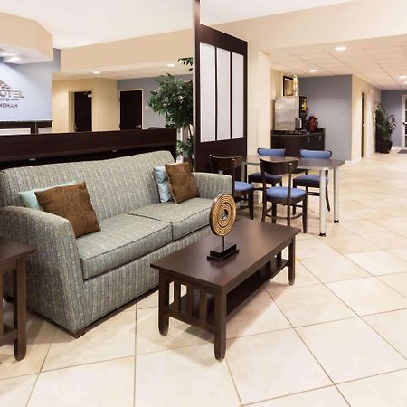 Microtel Inn&Suites by Wyndham Spring Hill/Weeki Wachee Exterior foto