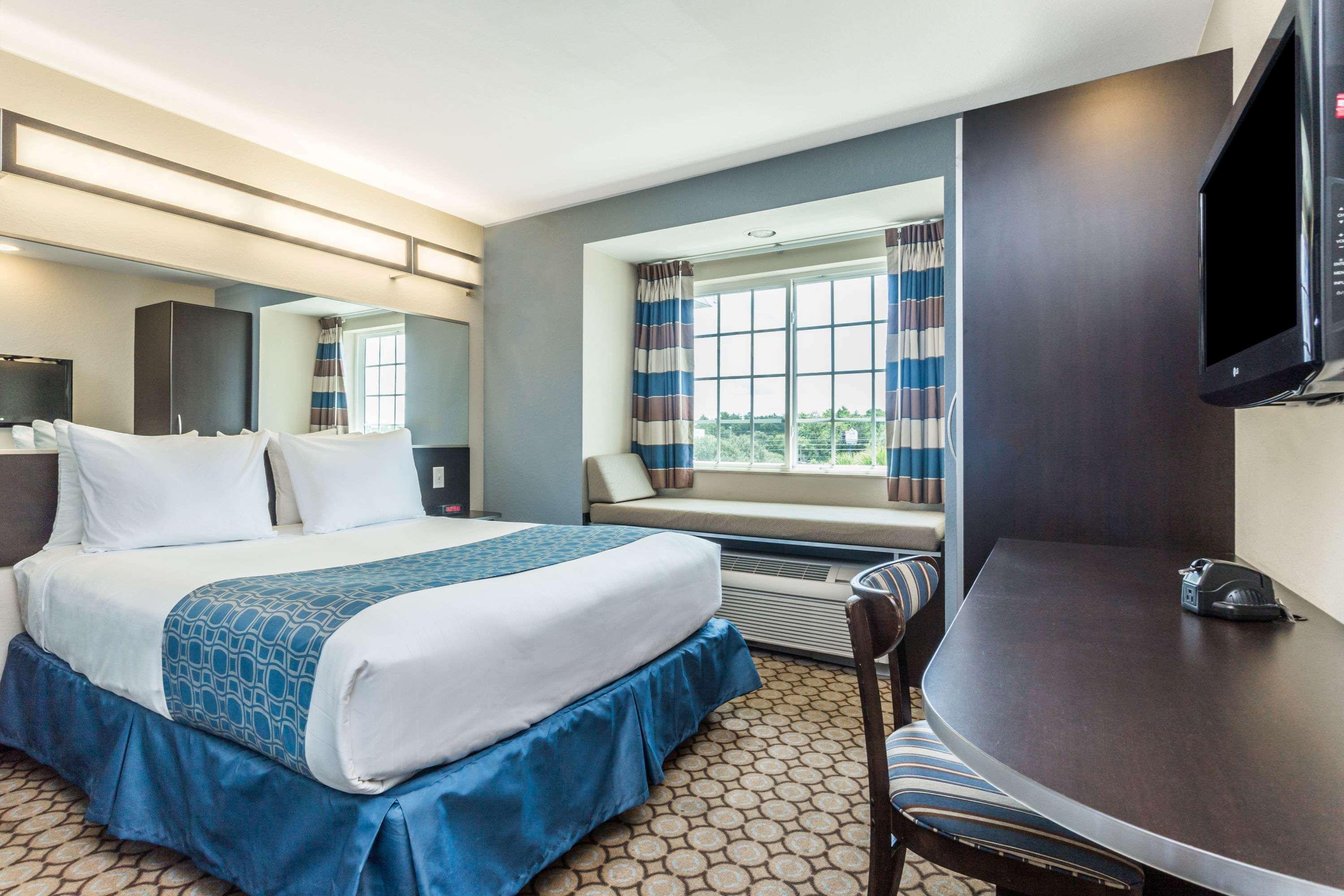 Microtel Inn&Suites by Wyndham Spring Hill/Weeki Wachee Exterior foto